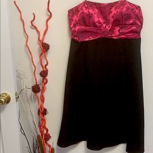 Beautiful strappy dress 👗 Karin Steve’s size 12